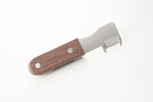 トリミングナイフ